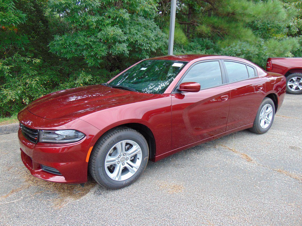 New 2019 DODGE Charger SXT RWD Sedan